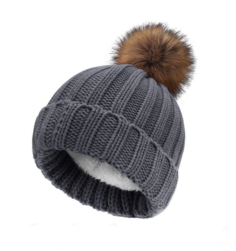 Fashion Knitted hat - Image 2