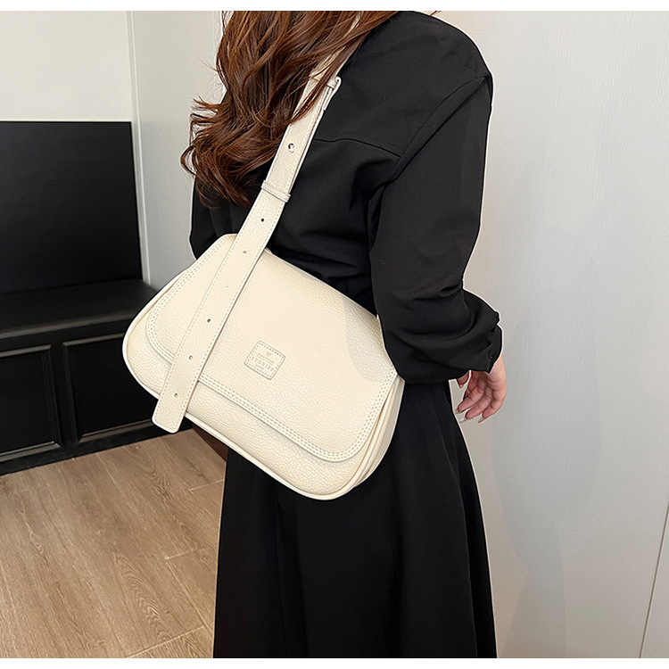 Classic and Vintage Shoulder Bag, 25cm/28cm - Image 3